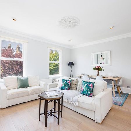 Welcomestay Colliers Wood Two Bed Apartment - Home Away From Home Londres Exterior foto