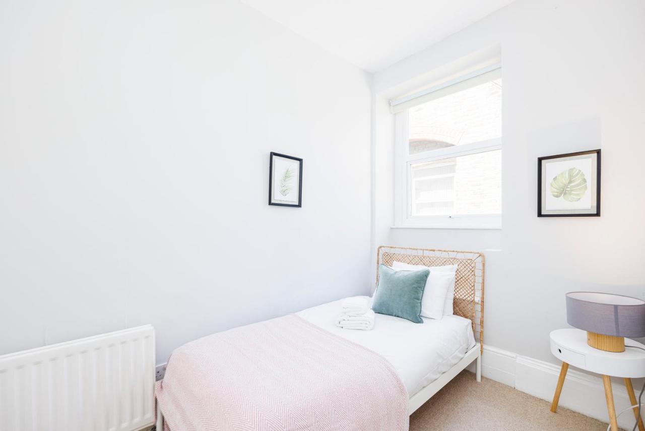 Welcomestay Colliers Wood Two Bed Apartment - Home Away From Home Londres Exterior foto